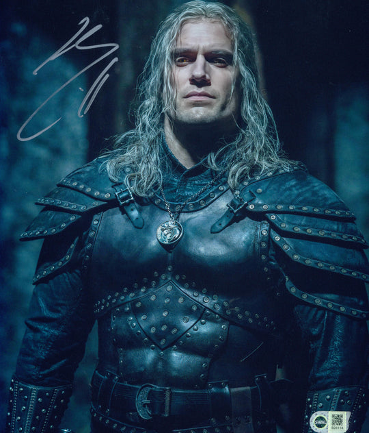 Henry Cavill Signed 11x14 Photo - SWAU Authenticated