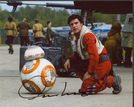 Oscar Isaac Signed 11x14 Photo - SWAU Authenticated