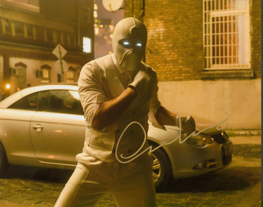 Oscar Isaac Signed 11x14 Photo - SWAU Authenticated - SWAU